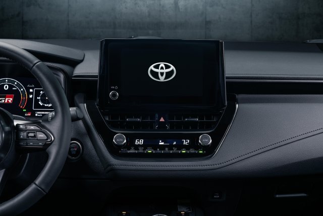 2023-toyota-gr-corolla-113-1648581912.jpg