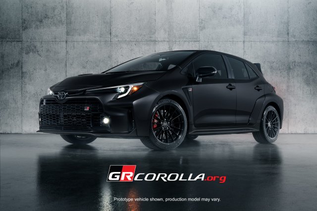 MY23_GR-Corolla-Circuit-Edition_01-color-black.jpg